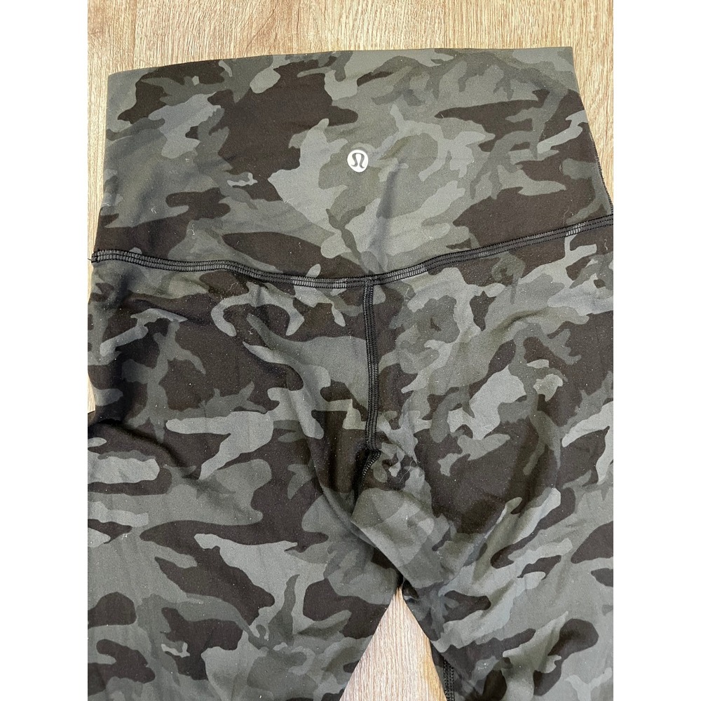 Lululemon Womens High Rise Camo Leggings Green Black Size 4 25 Inch Inseam - Picture 2 of 7